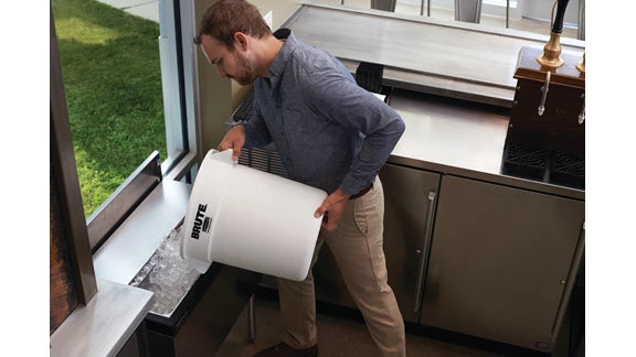 BRUTE® 38L PROSAVE® INGREDIENT CONTAINER WHITE