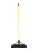 Rubbermaid MAXIMIZER Push to Center Push Broom